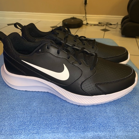 nike todos leather